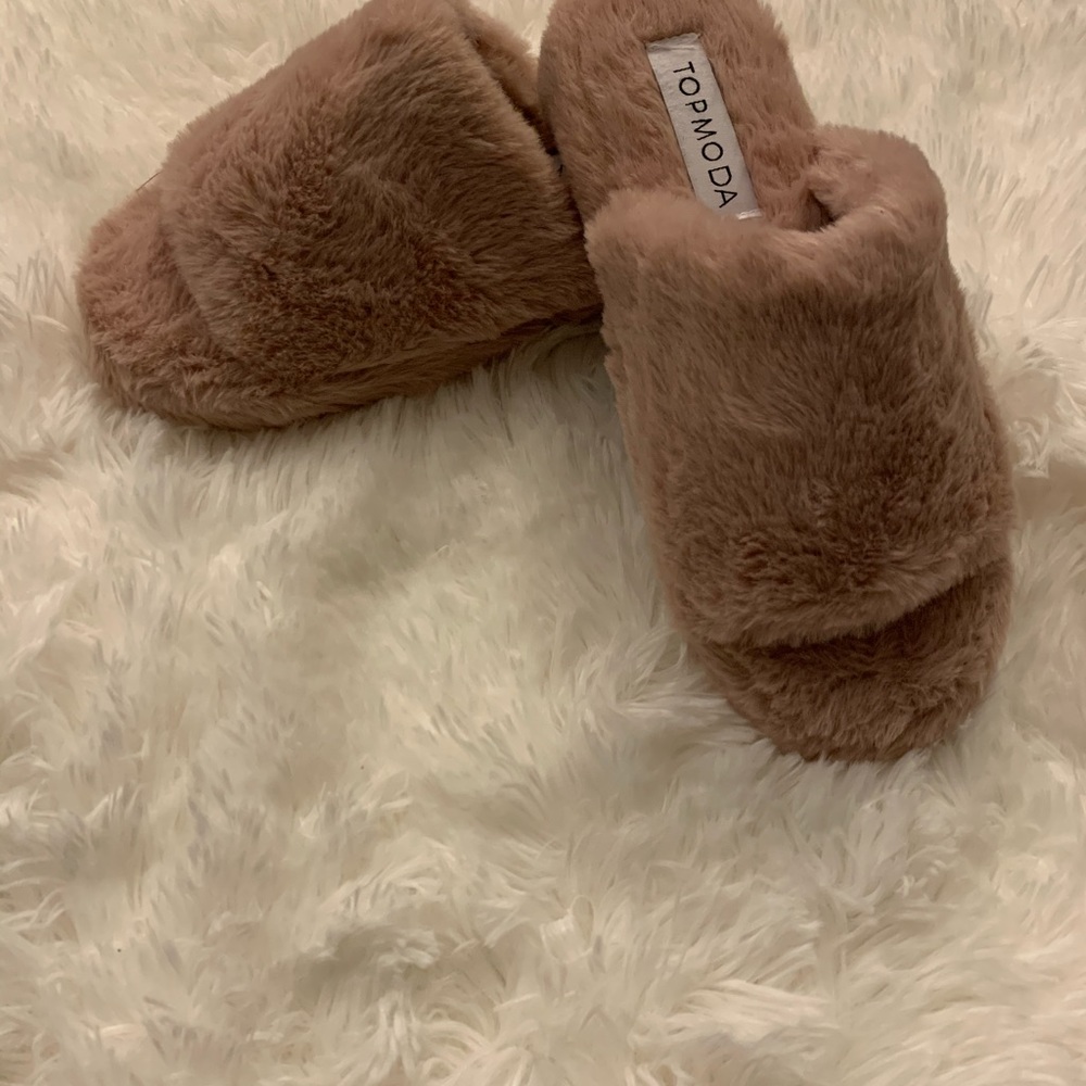 Slippers - Picture 2 of 2